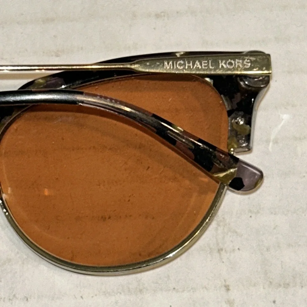 Michael Kors Womens Savannah Tortiose Shell‎ Magnified Sunglasses